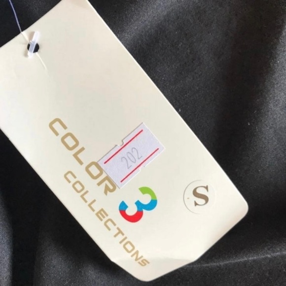 NWT Torn Jeans - Picture 6 of 6